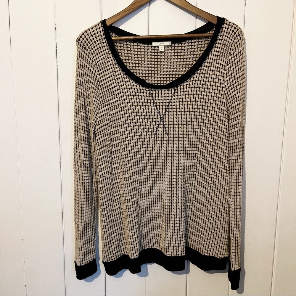 Pleione Sheer Long Sleeve. Size XL.
